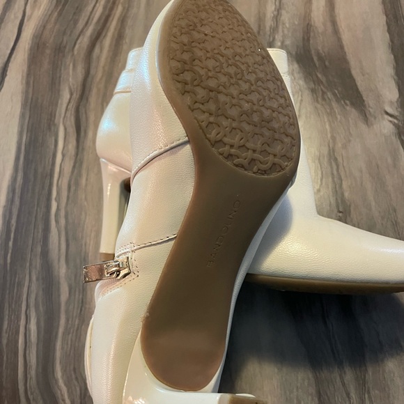 Bandolino Cream Ankle Boots with Silver Accents - Picture 2 of 3